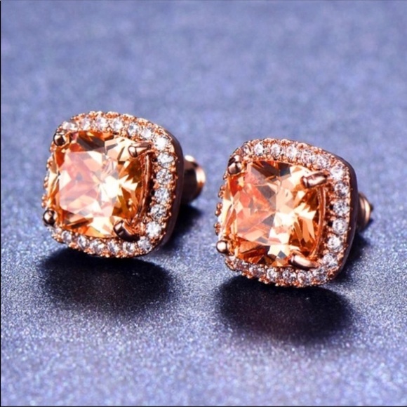 💫Beautiful Morganite Rose Gold Stud Earrings💫 - Picture 2 of 5